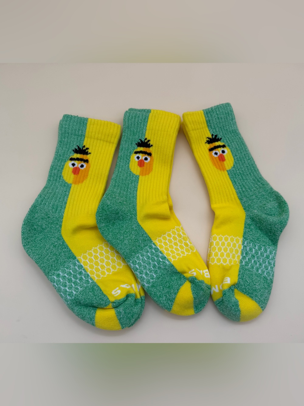 Bombas pineapple crew size Youth 3 pairs new without tag
